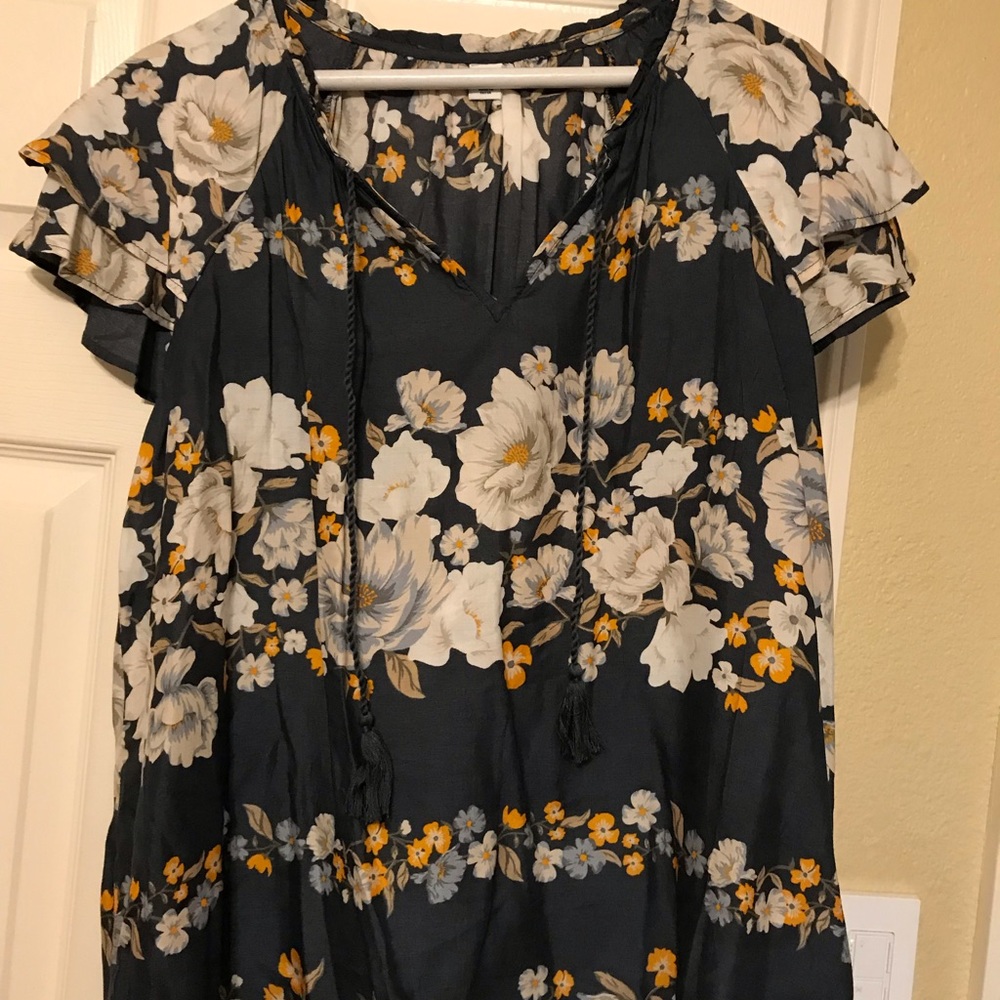 V neck floral blouse